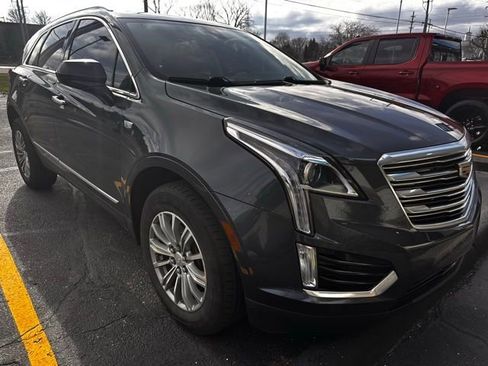 Used 2019 Cadillac XT5 Luxury image 3