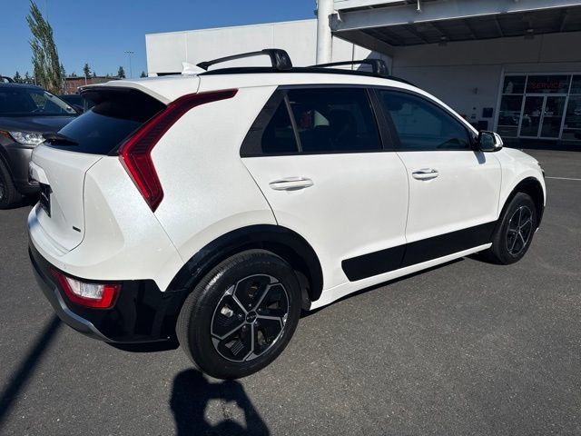Certified 2024 Kia Niro FWD image 6