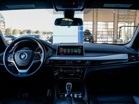 Used 2017 BMW X6 xDrive35i image 12