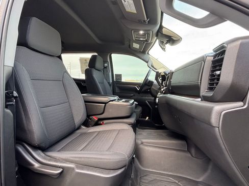 Used 2022 GMC Sierra 1500 SLE image 24