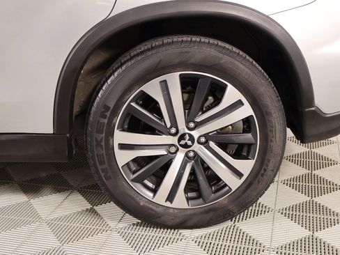 Used 2020 Mitsubishi Outlander Sport ES image 17