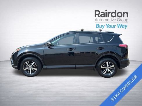 Used 2016 Toyota RAV4 XLE w/ Convenience Package FWD image 4