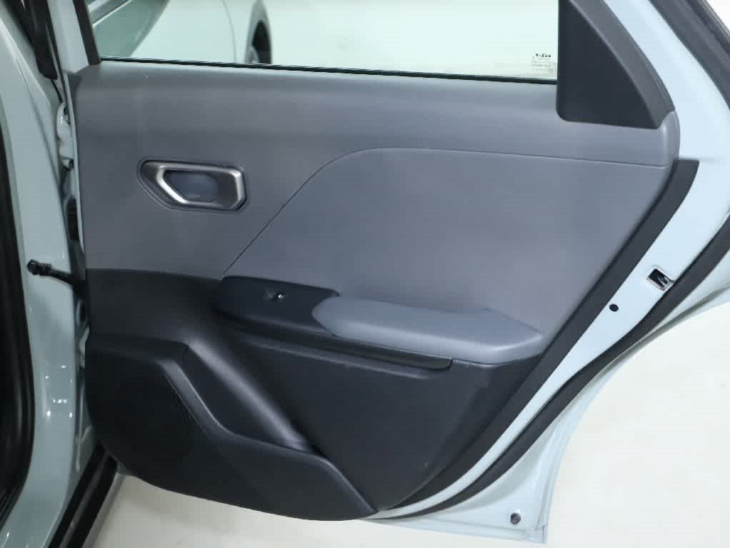 Used 2025 Kia K4 FWD image 31