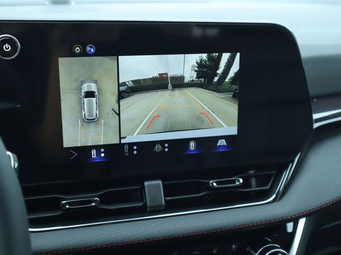 New 2026 Chevrolet Equinox RS w/ Convenience Package III FWD image 7