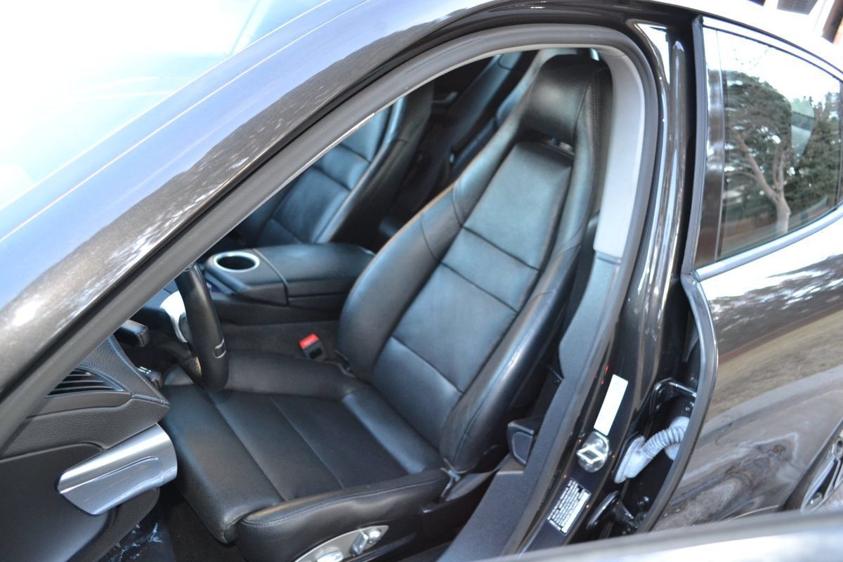 Used 2014 Porsche Panamera 4 w/ Premium Package AWD/4WD image 35