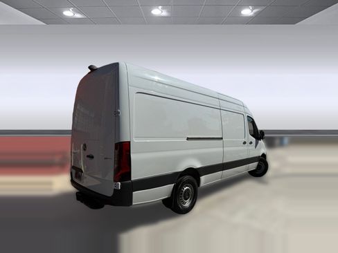 Used 2022 Mercedes-Benz Sprinter 2500 image 7