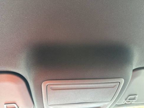 Certified 2025 Ford Escape ST-Line Select AWD/4WD image 37