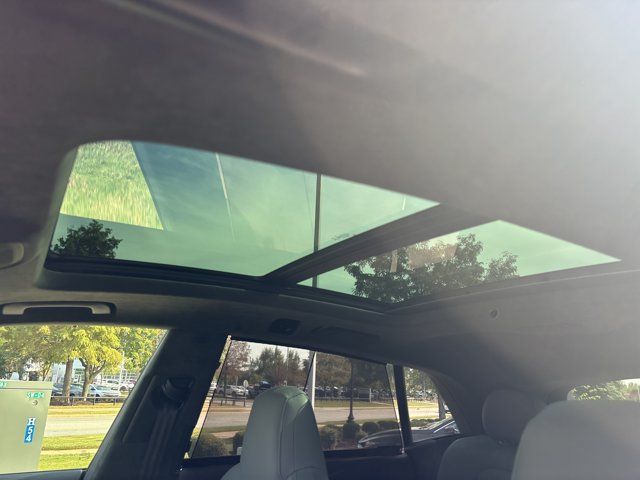 Used 2022 Audi SQ8 Prestige AWD/4WD image 21