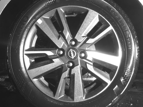 Used 2025 Nissan Versa SV FWD image 17