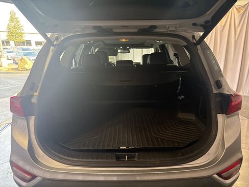 Used 2020 Hyundai Santa Fe SEL w/ Convenience + Premium Package image 9