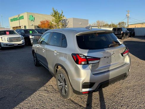 Used 2023 Mitsubishi Outlander Sport ES image 2