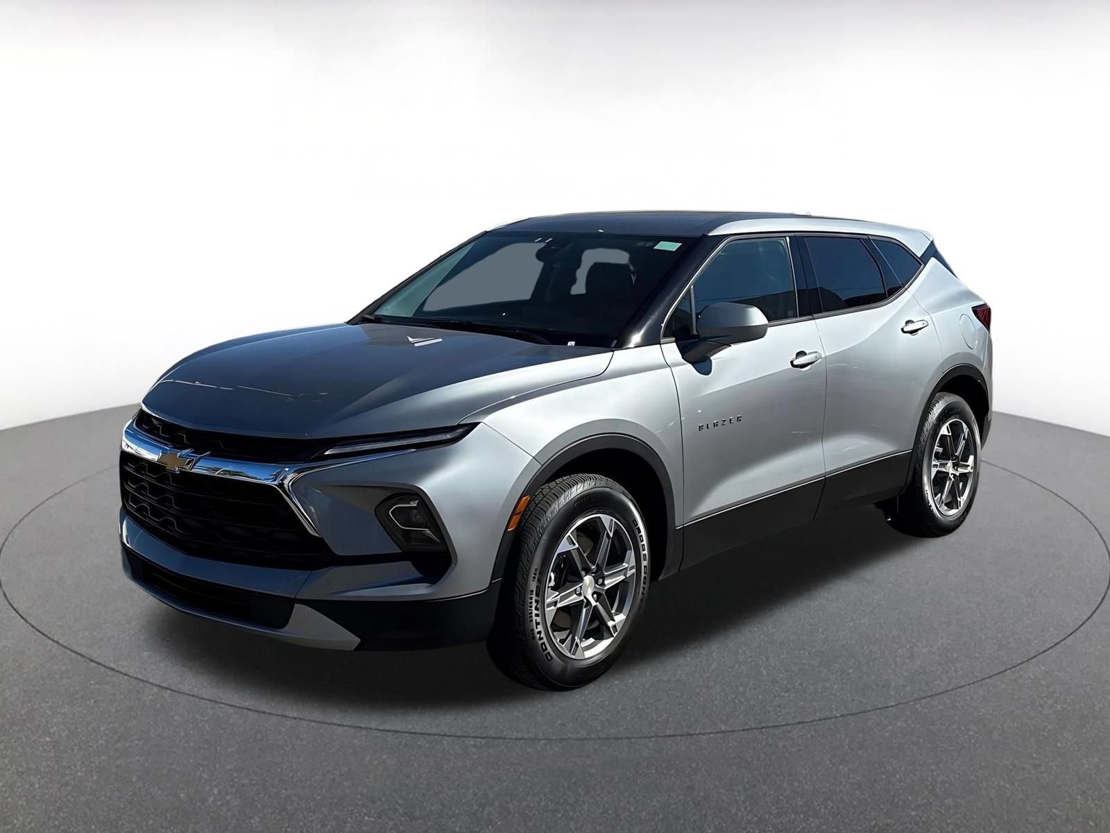 Used 2026 Chevrolet Blazer LT FWD image 4