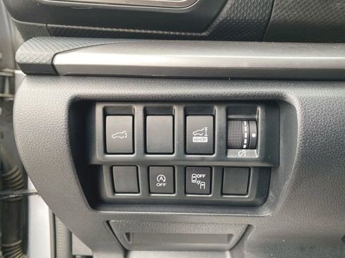 Used 2020 Subaru Forester Premium image 17