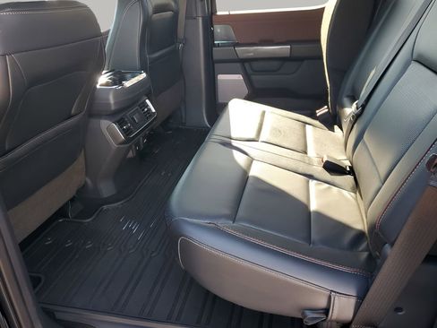 Used 2022 Ford F150 Lariat w/ Max Trailer Tow Package image 20