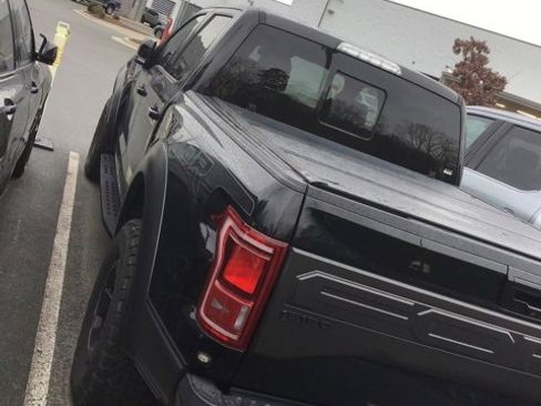 Certified 2018 Ford F150 Raptor w/ Equipment Group 802A Luxury image 4