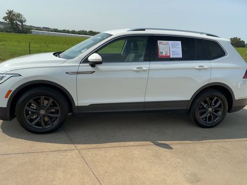 Used 2024 Volkswagen Tiguan SE image 5
