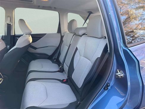 Used 2019 Subaru Forester Premium AWD/4WD image 15