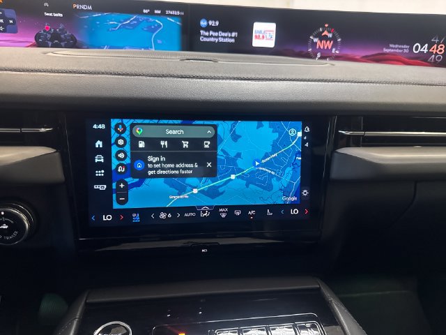 Used 2025 Lincoln Navigator Reserve AWD/4WD image 21