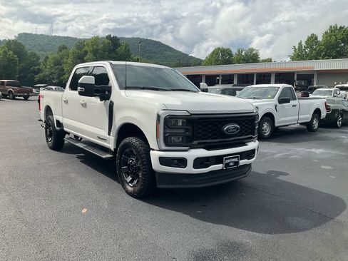 Certified 2023 Ford F250 Lariat w/ Sport Appearance Package AWD/4WD image 3