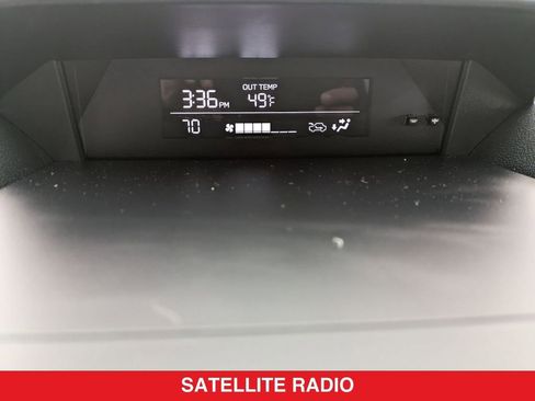 Used 2022 Subaru Crosstrek 2.0i Premium w/ Moonroof Package image 23