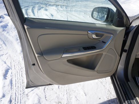 Used 2015 Volvo V60 T5 Premier w/ Convenience Package image 25