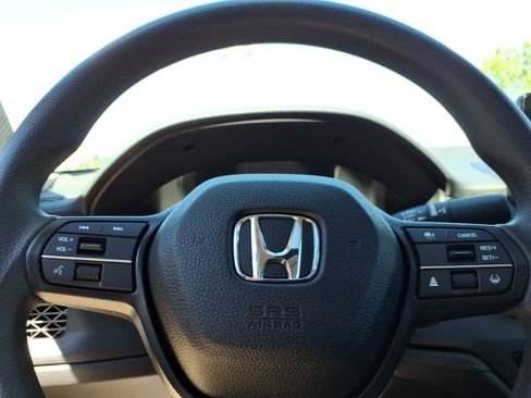 Certified 2025 Honda Accord SE image 24