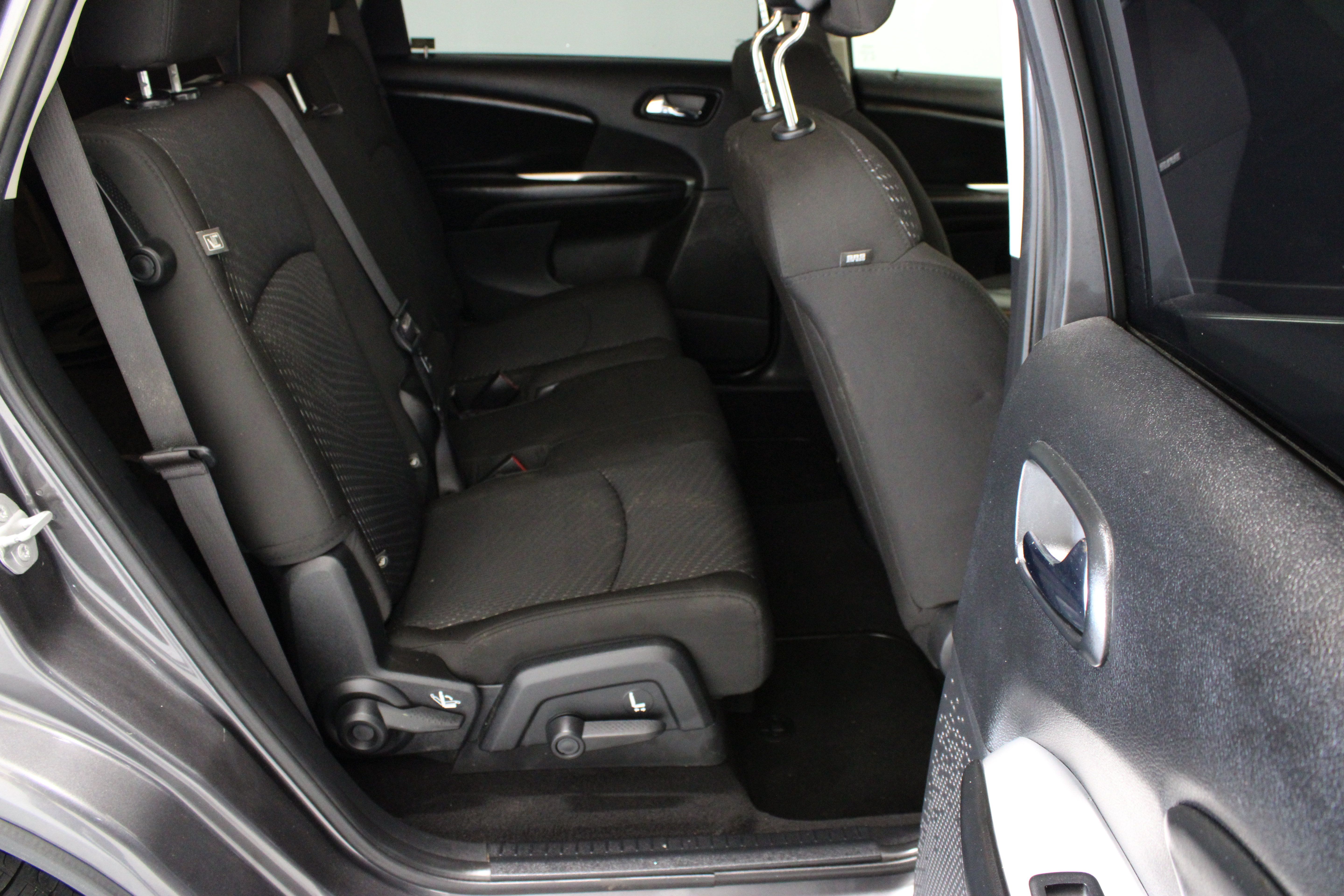 Used 2015 Dodge Journey American Value Package w/ Flexible Seating Group FWD image 30