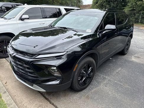 Used 2023 Chevrolet Blazer LT w/ Convenience Package FWD image 6