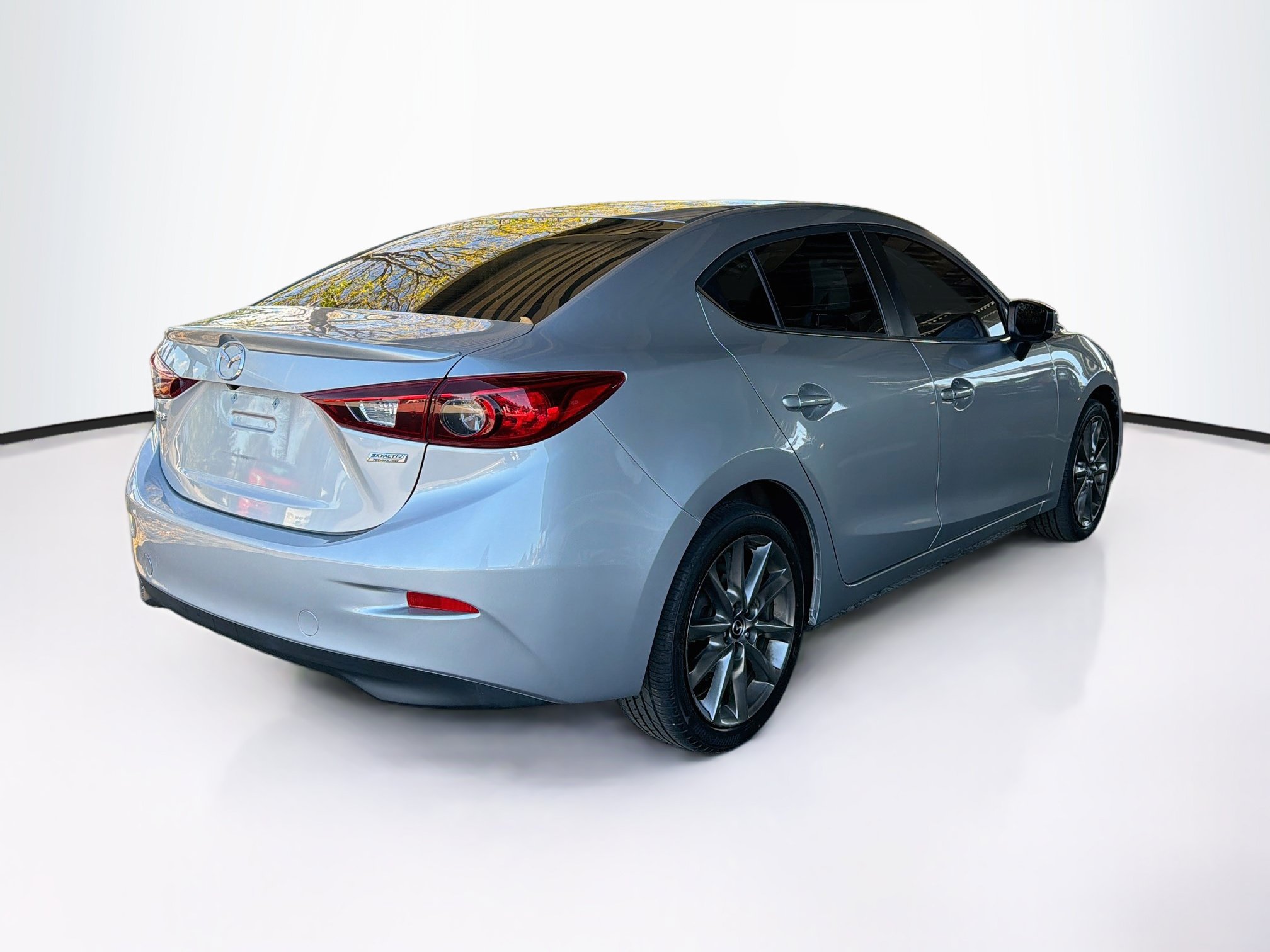 Used 2018 MAZDA MAZDA3 Touring FWD image 9