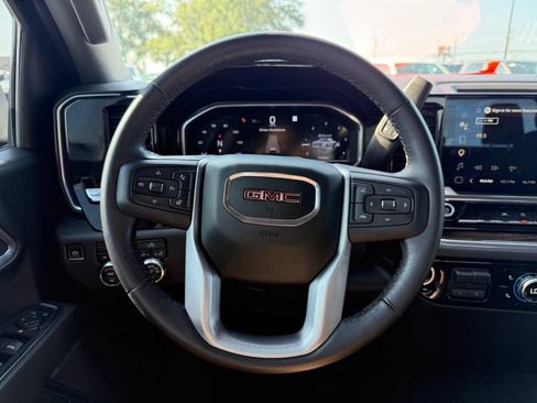 Used 2022 GMC Sierra 1500 Elevation AWD/4WD image 13