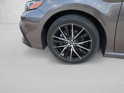 Used 2023 Toyota Camry SE FWD image 22