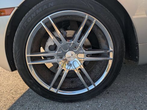 Used 2004 Chevrolet SSR w/ Preferred Equipment Group image 25