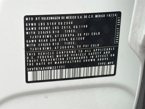 Used 2024 Volkswagen Tiguan Wolfsburg Edition image 44