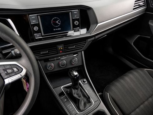 Used 2022 Volkswagen Jetta Sport image 31