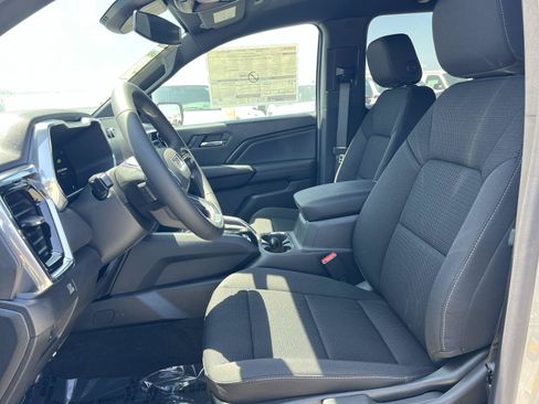 New 2026 GMC Canyon Elevation w/ LPO, Black Badging Package RWD image 22