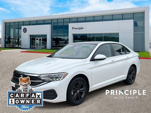 Used 2022 Volkswagen Jetta SE w/ Panoramic Sunroof Package image 1