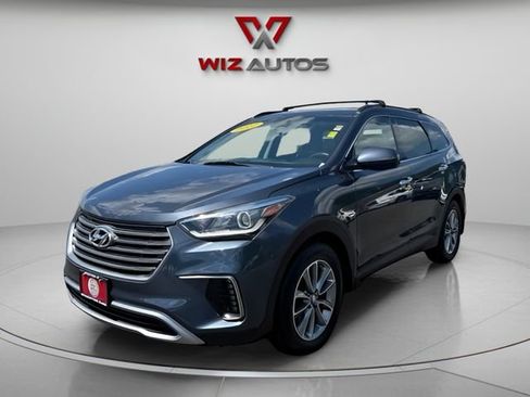 Used 2017 Hyundai Santa Fe SE AWD/4WD image 1