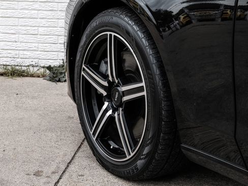 Used 2017 Volvo S90 T6 Momentum w/ Vision Package image 60