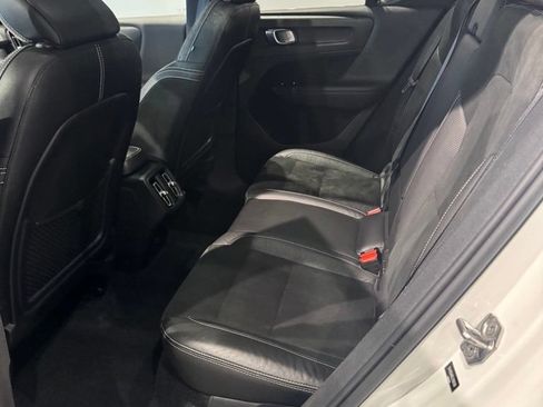 Used 2020 Volvo XC40 T5 R-Design AWD/4WD image 27