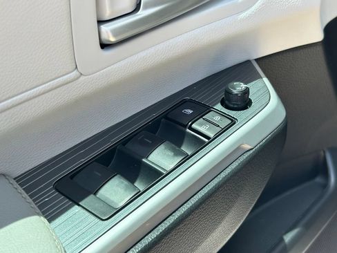 Certified 2025 Toyota Sienna XLE w/ XLE Plus Package FWD image 27