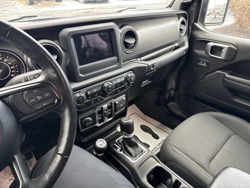 Used 2021 Jeep Gladiator Sport image 22