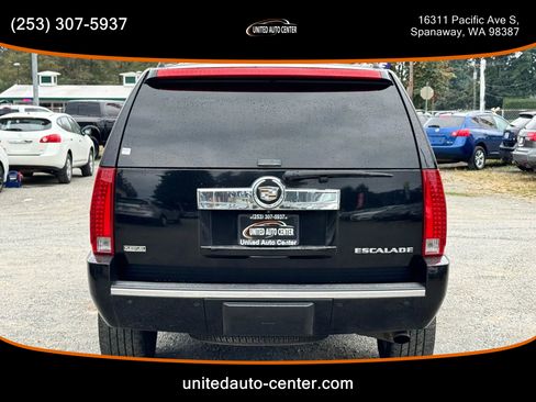 Used 2010 Cadillac Escalade Premium image 5