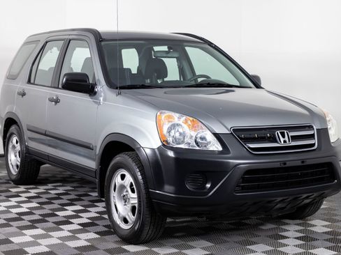 Used 2005 Honda CR-V LX image 11