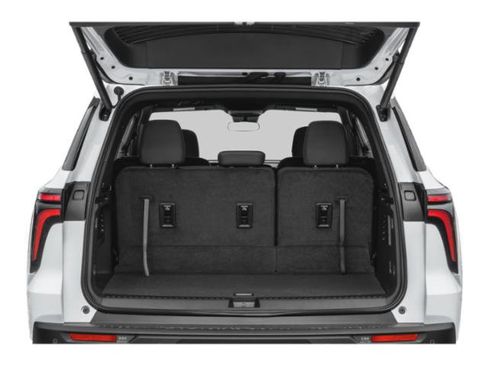 New 2026 Chevrolet Traverse LT w/ Sun and Wheel Package FWD image 17