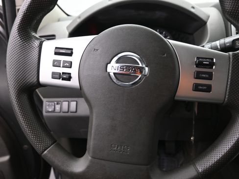 Used 2015 Nissan Xterra S image 21