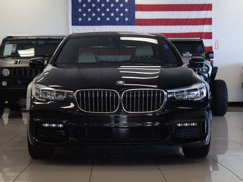 Used 2017 BMW 740i RWD image 2