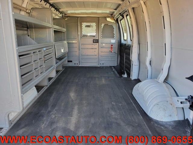 Used 2014 Chevrolet Express 2500 Extended RWD image 9
