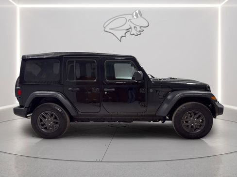 Used 2024 Jeep Wrangler Unlimited Sport AWD/4WD image 6