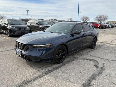 Used 2025 Honda Accord SE image 8