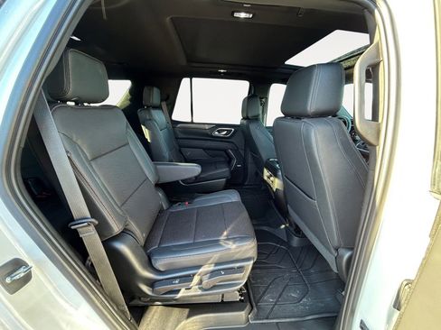 Used 2023 Chevrolet Tahoe High Country image 11